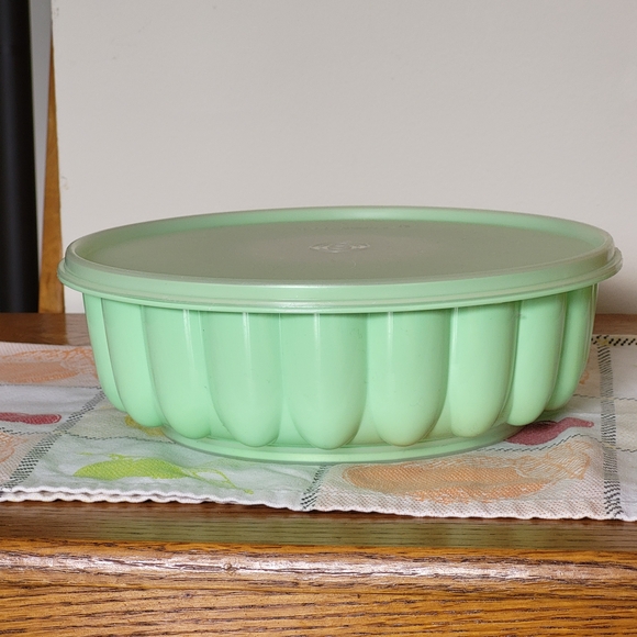 Tupperware Jello Mold - Picture 2 of 8